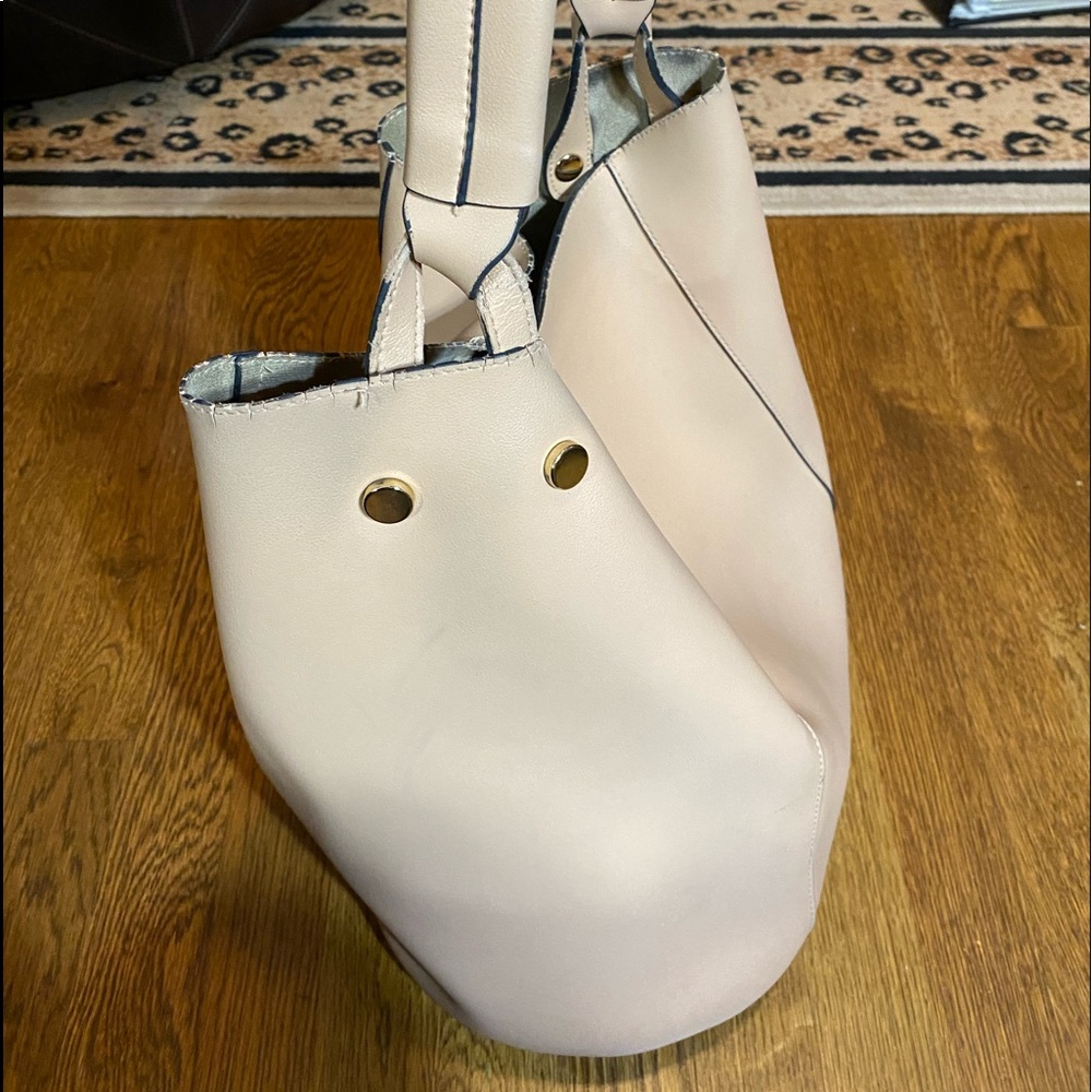 A New Day flesh colored bucket shoulder purse - Picture 7 of 8